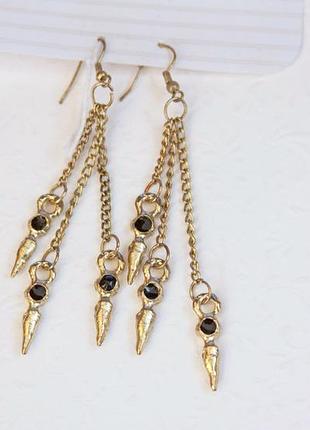 Нові стильні сережки bershka