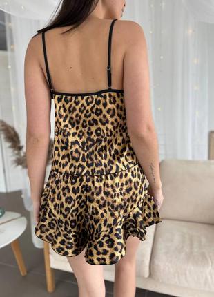 Комплект для дома пижамка шелк майка-топ и шорты мини с рюшами леопард7 фото
