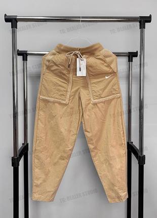 Женские нейлоновые штаны nike nsw essential woven sweatpants плюшевые карманы5 фото