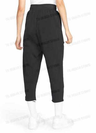 Женские нейлоновые штаны nike nsw essential woven sweatpants black плюшевые карманы3 фото