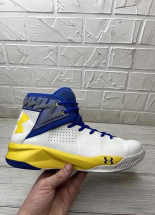 Баскетбольные кроссовки under armour