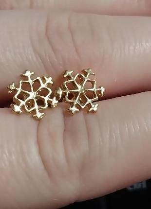 Серьги гвозди гвозди гвозди гвоздички гвоздики бижутерия модные стильные на праздник свидания фотосессия