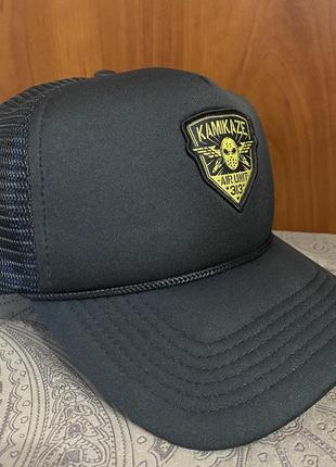 Кепка eminem kamikaze crest trucker hat бейсболка оригинал