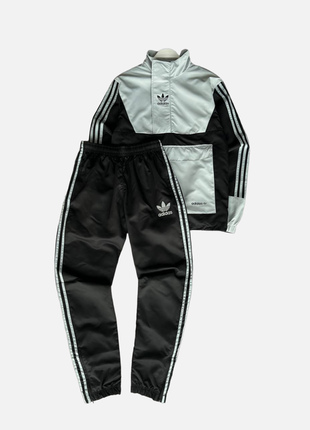Adidas sports suit anorak wb.