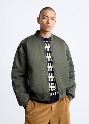 Крутой бомбер zara - л - на м, л3 фото