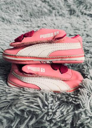 Детские кроссовки от фирмы puma.