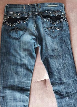 Стильные плотные фирменные джинсы, р.266 фото