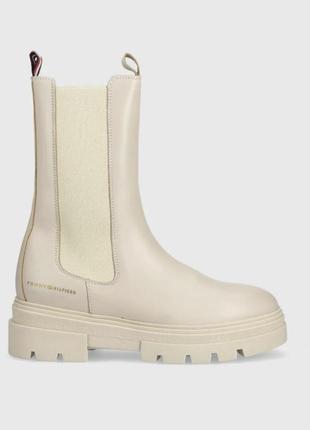 Черевики із колекції tommy hilfiger.
