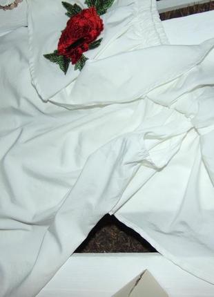Ніжне біленьке плаття з відкритими плечиками  р-р м5 фото