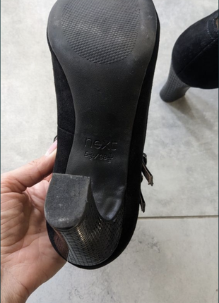 Черные туфли на каблуке5 фото