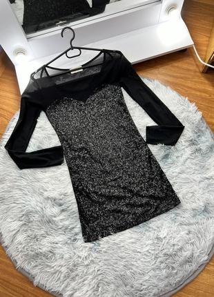 Коктейльное платье с пайетками