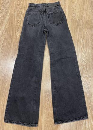 Трендовые джинсы палаццо  варенки с разрезами на коленях3 фото