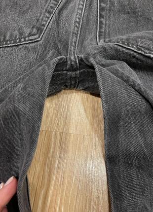 Трендовые джинсы палаццо  варенки с разрезами на коленях9 фото