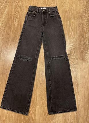 Трендовые джинсы палаццо  варенки с разрезами на коленях2 фото