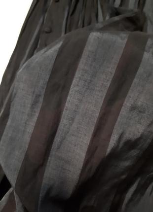 Дизайнерська сіра спідниця у чорну смужку міді на ґудзиках у складку р xs5 фото