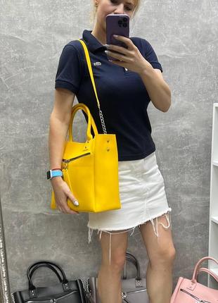 Женская стильная сумка большая а4 с большим карманом спереди из экокожи с плечевой ручкой в комплекте капучино5 фото