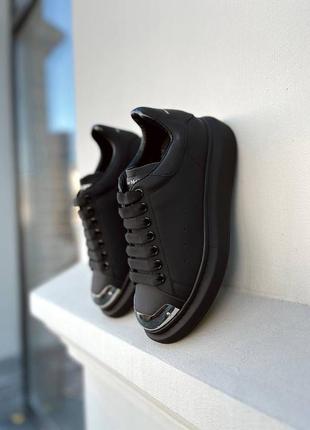 Жіночі матові кеди alexander mcqueen luxury
 mate black metal чорні шкіряні кросівки 36-417 фото