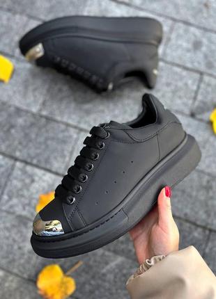 Жіночі матові кеди alexander mcqueen luxury
 mate black metal чорні шкіряні кросівки 36-412 фото