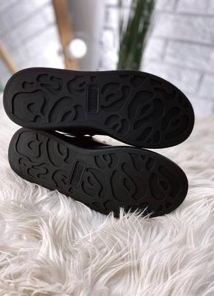 Жіночі матові кеди alexander mcqueen luxury
 mate black metal чорні шкіряні кросівки 36-416 фото