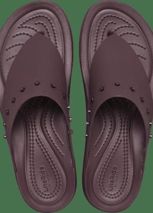 Crocs brooklyn studded flip в'єтнамки крокс жіночі на платформі w8.2 фото