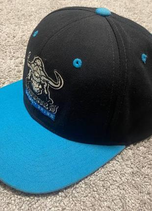 Бейсболка с быком