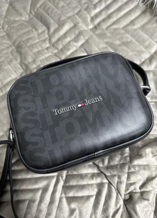 Сумуа tommy hilfiger1 фото