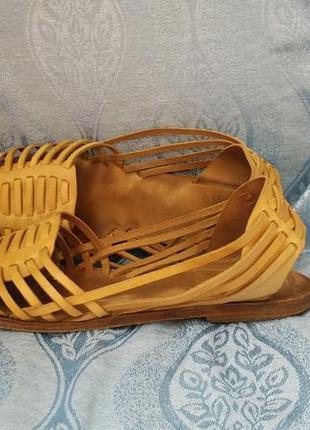 Кожаные босоножки с тонкими ремешками бежевые сандалии бохо2 фото