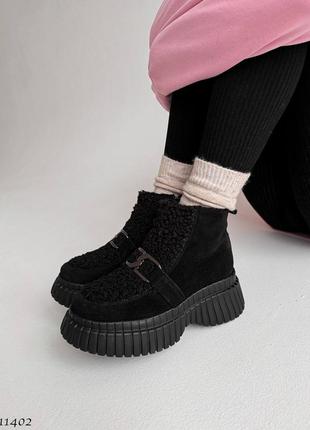 Натуральные замшевые демисезонные черные ботинки с мехом тедди8 фото