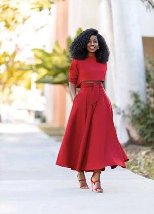 Костюм женский однонтонный кофта юбка миди свободного кроя на высокой посадке качественный стильный красный1 фото