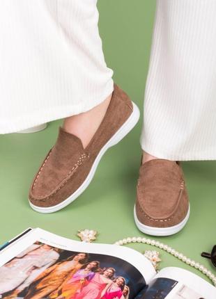 Стильные коричневые замшевые лоферы мокасины низкий ход без каблука модные