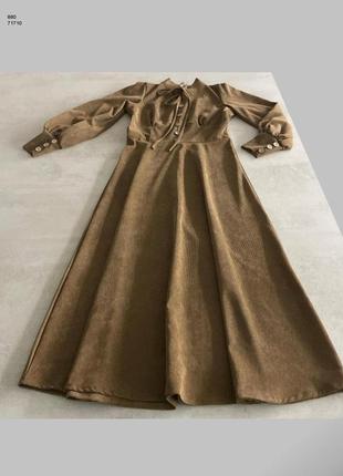 Шикарна коричнева вельветова сукня3 фото