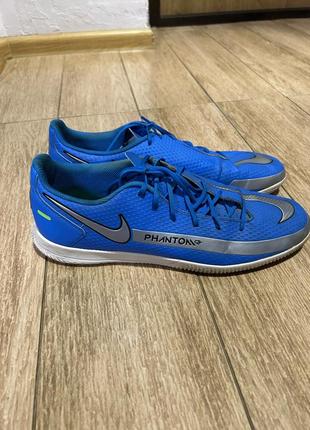 Футзалки nike uptempo