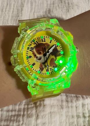 Часы наручные детские со светом щенячий патруль крепыш1 фото