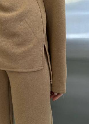 Качественный тёпленький костюмчик