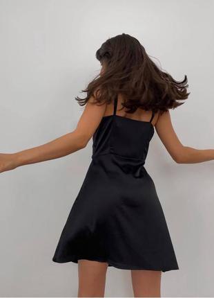 Женское изящное легкое классическое маленькое платье шелк мини короткое без рукавов  малина и черный4 фото