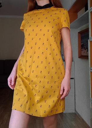 Платье прямое с плотной ткани