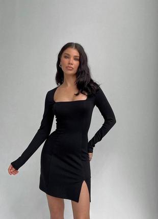 Женское изящное легкое классическое маленькое черное платье мини короткое длинный рукав весна лето в обтяжку