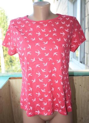 Лёгкая котоновая футболка с птицами ласточками1 фото