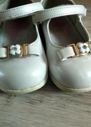 Туфлі білі для дівчинки на 15,5 см 2