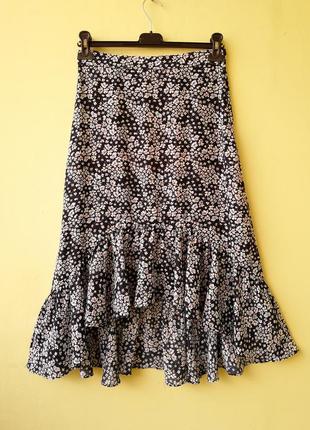 Ассиметричная юбка с воланами h&m в цветочный принт темно-синяя1 фото