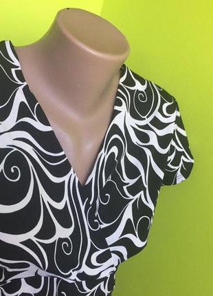 Блуза с красивым черно-белым принтом короткий рукав от wallis5 фото