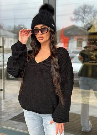 Вязаный черный женский свитер оверсайз весна-осень1 фото