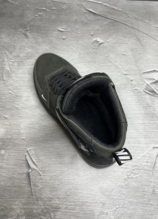 Зимові чоловічі шкіряні кросівки nike хакі4 фото