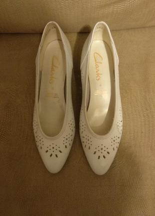 Туфли  кожаные  clarks