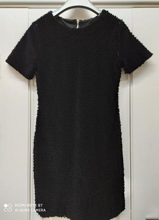 Маленькое чёрное платье в бархатные пайетки4 фото