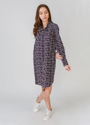 Сукня з довгими рукавами