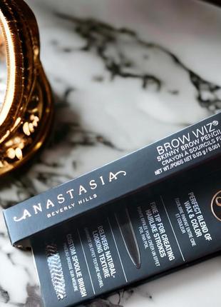 Двосторонній олівець для брів anastasia beverly hills brow wiz dark brown3 фото