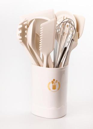 Набор кухонных принадлежностей на подставке 12 штук  с деревянной ручкой