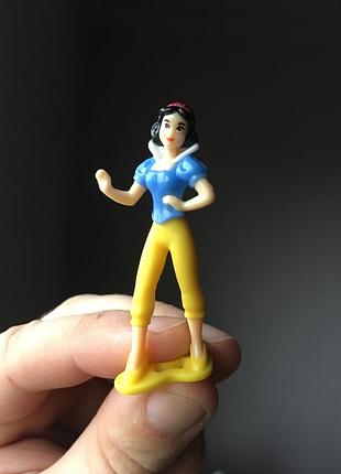 Кіндер disney принцеса білосніжка vv387