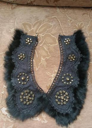 Воротник с мехом и шипами